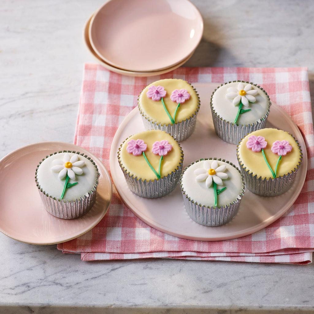 Floral Golden Fairy Cakes